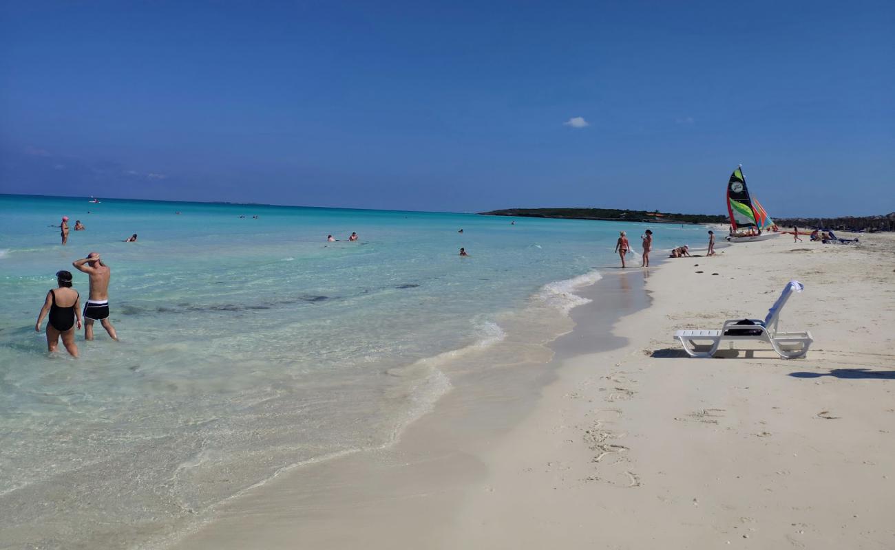 Foto de Cayo Santa Maria II con brillante arena fina superficie