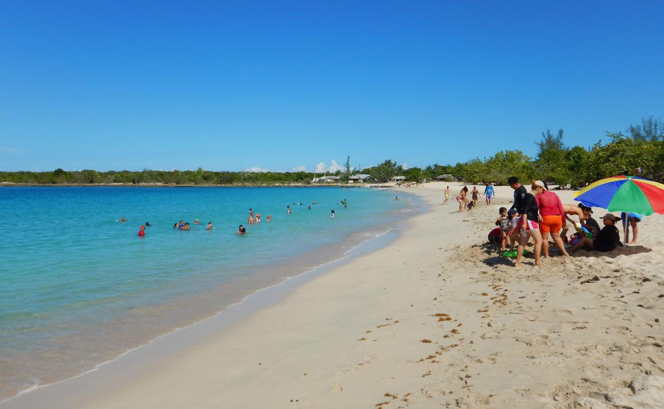 Foto de Playa Blanca con arena brillante superficie