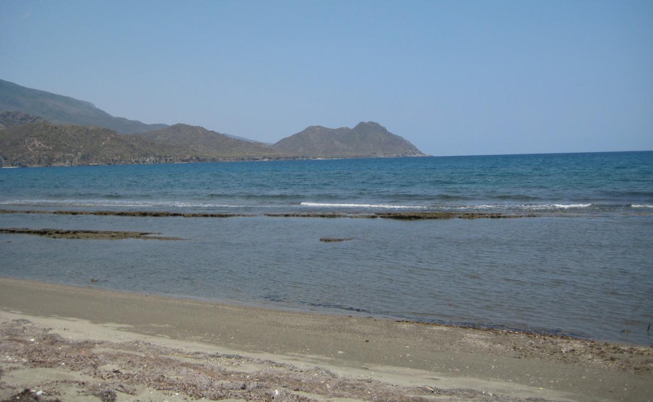 Foto de Playa Cardenero con arena brillante superficie