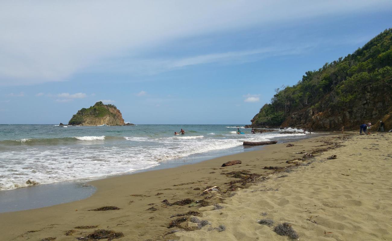 Foto de Playa Blanca con arena brillante superficie