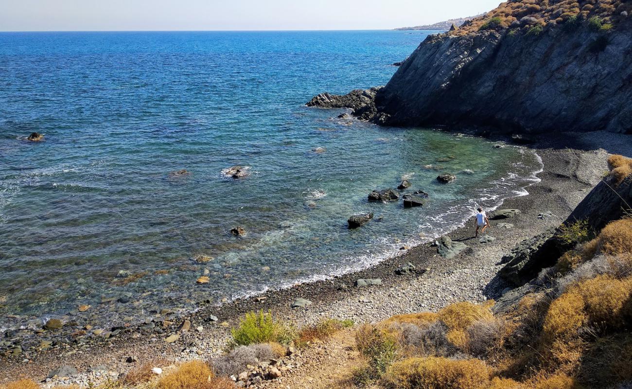 Foto de Koulla's beach con guijarro gris superficie