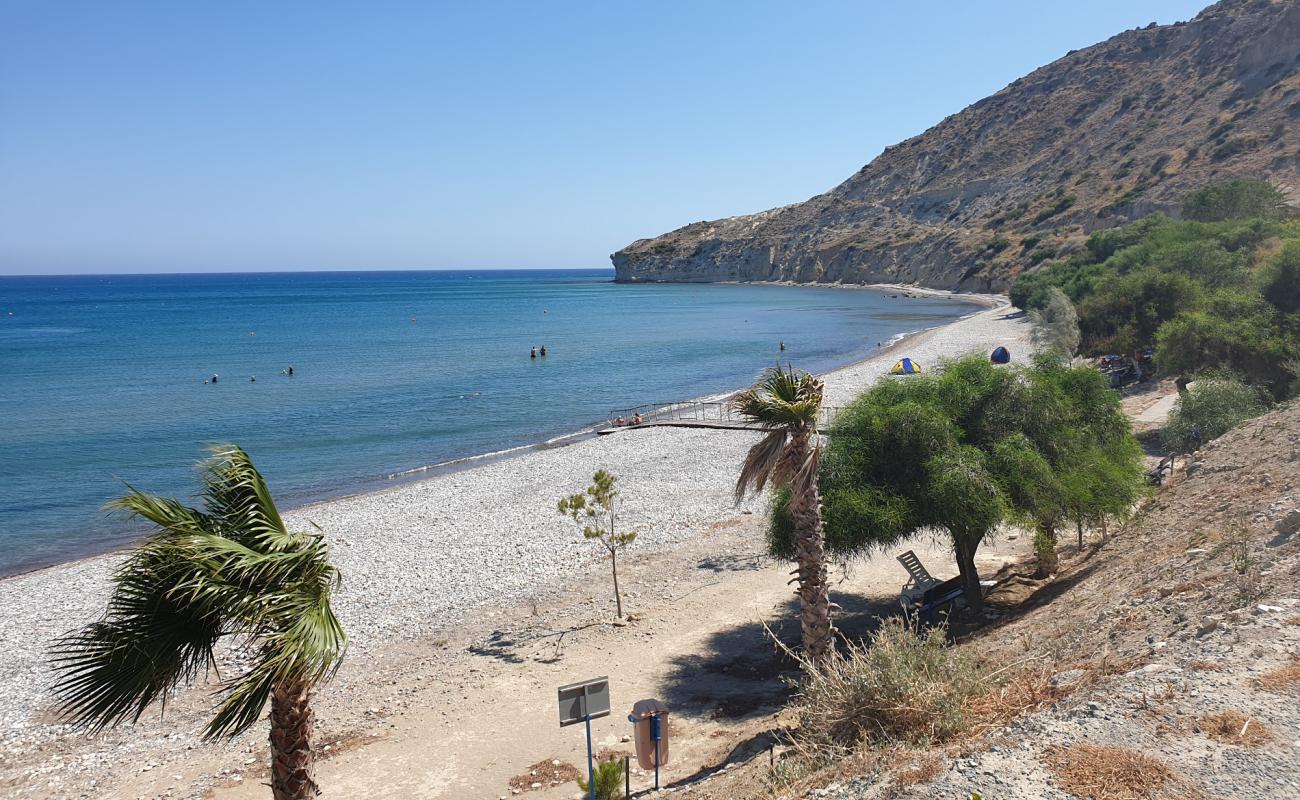 Foto de Pissouri beach con guijarro ligero superficie