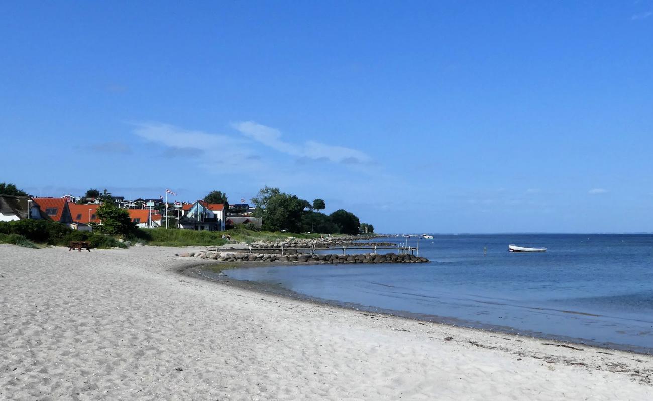 Foto de Hejlsminde Beach con arena brillante superficie