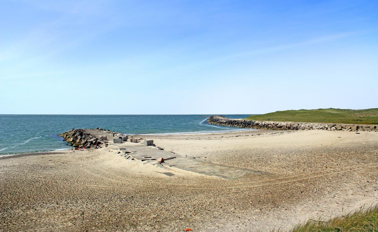 Foto de Hofde Beach con arena brillante superficie