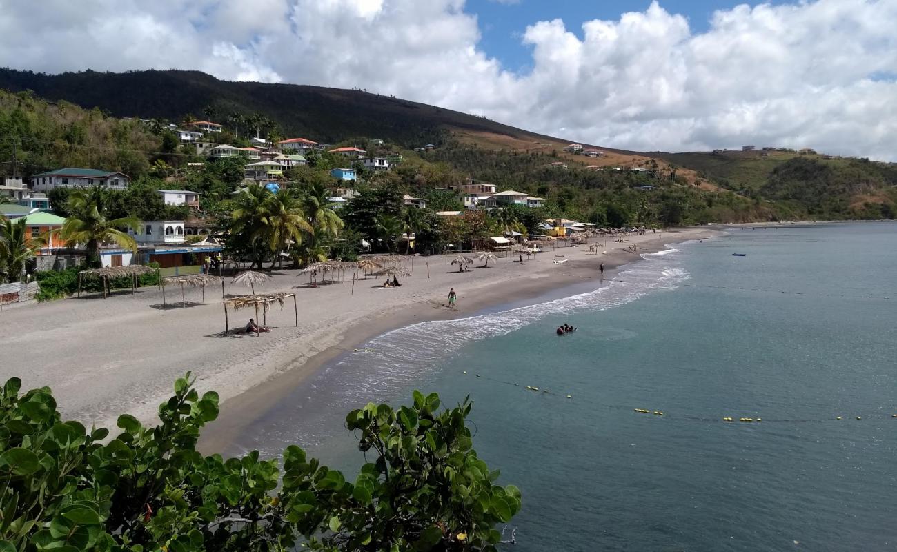 Foto de Mero beach con arena gris superficie