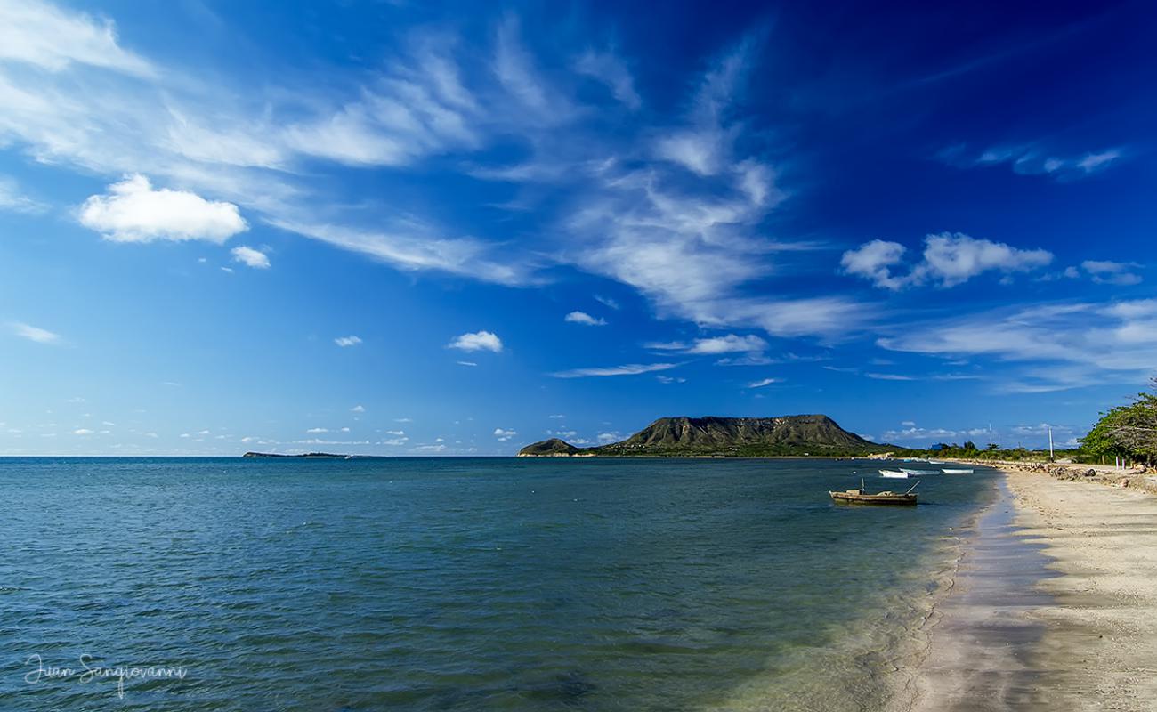 Foto de Playa Juan de Bolanos con arena fina y guijarros superficie