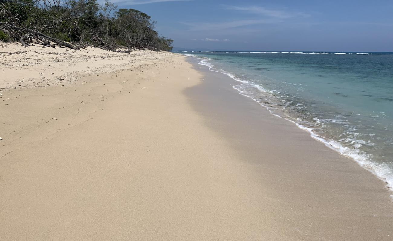 Foto de Playa Cupellito con arena brillante superficie