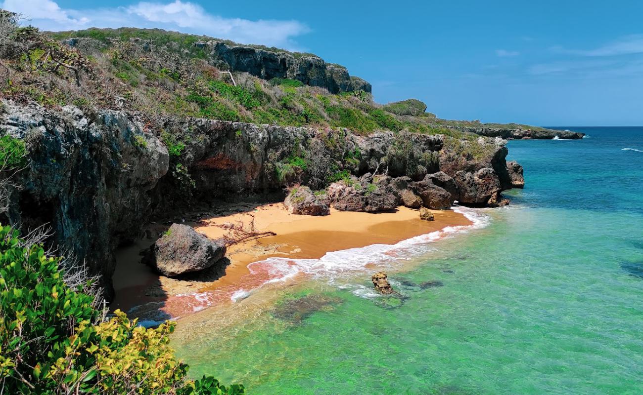 Foto de Playa Brivala con arena fina y guijarros superficie