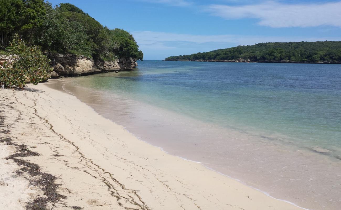 Foto de Playa Chiquita La Rucia con arena brillante superficie