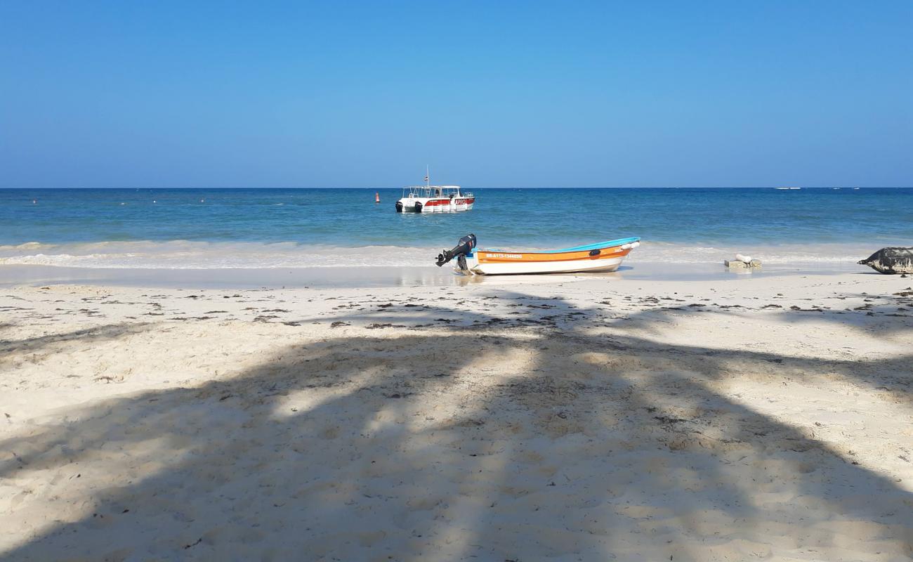 Foto de Playa Riviera con brillante arena fina superficie