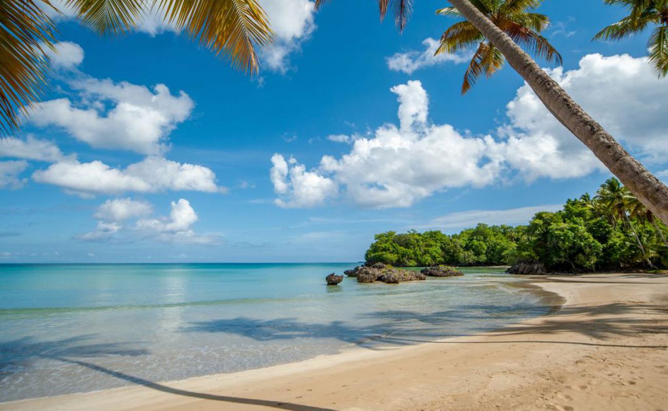 Foto de Playa Bonita con arena brillante superficie