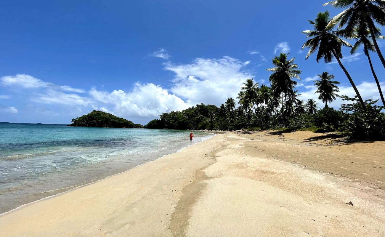 Foto de Playa Escondida con arena brillante superficie