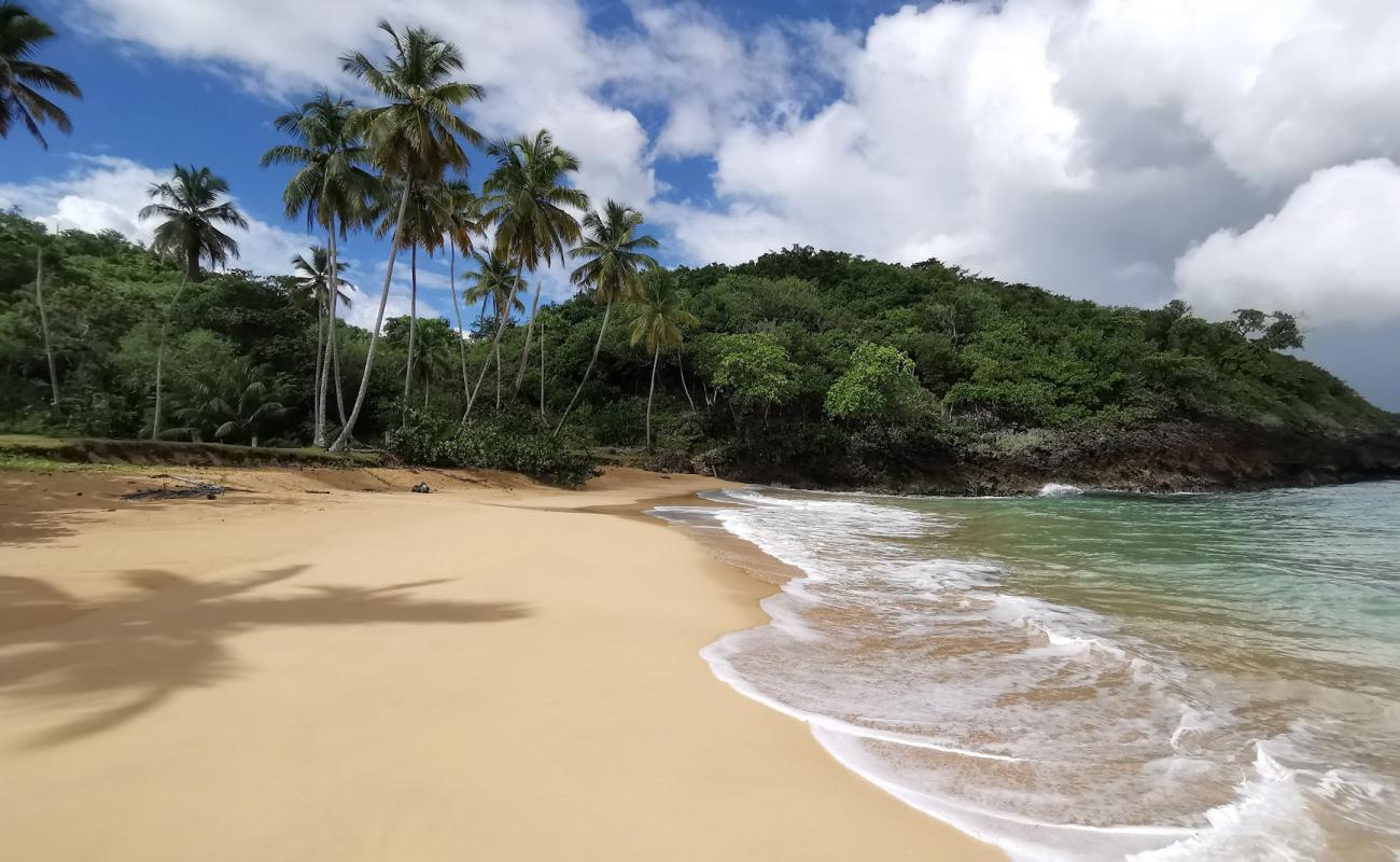 Foto de Playa Moron con brillante arena fina superficie