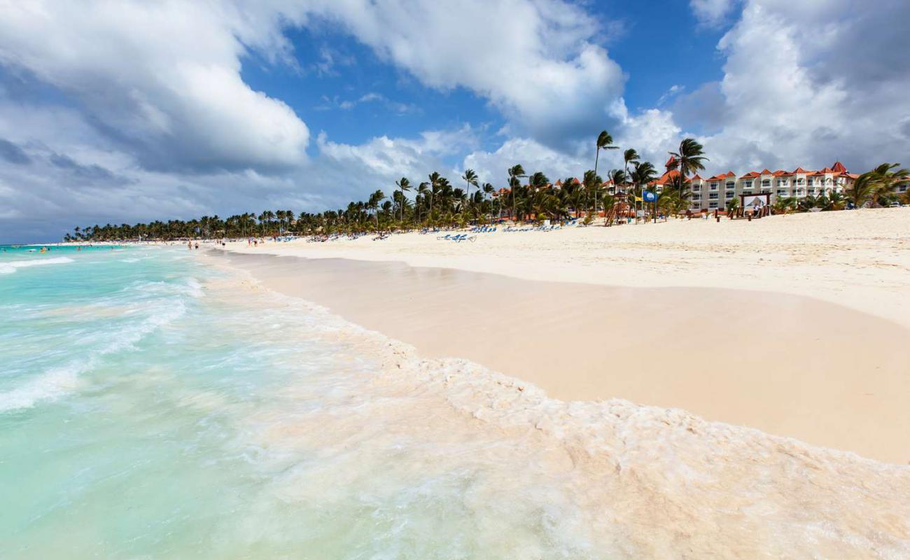 Foto de Playa Arena Gorda II con brillante arena fina superficie