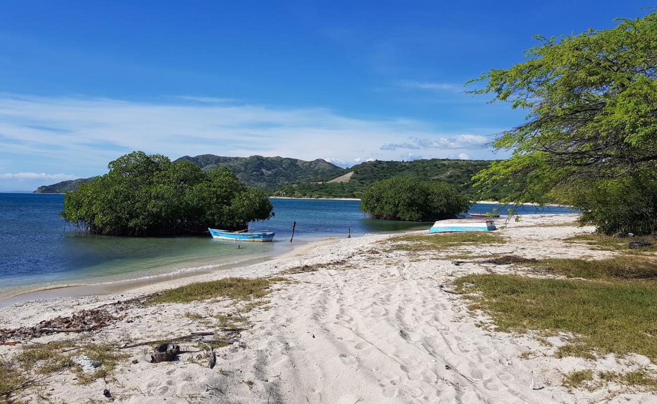 Foto de Corbanitos beach con brillante arena fina superficie