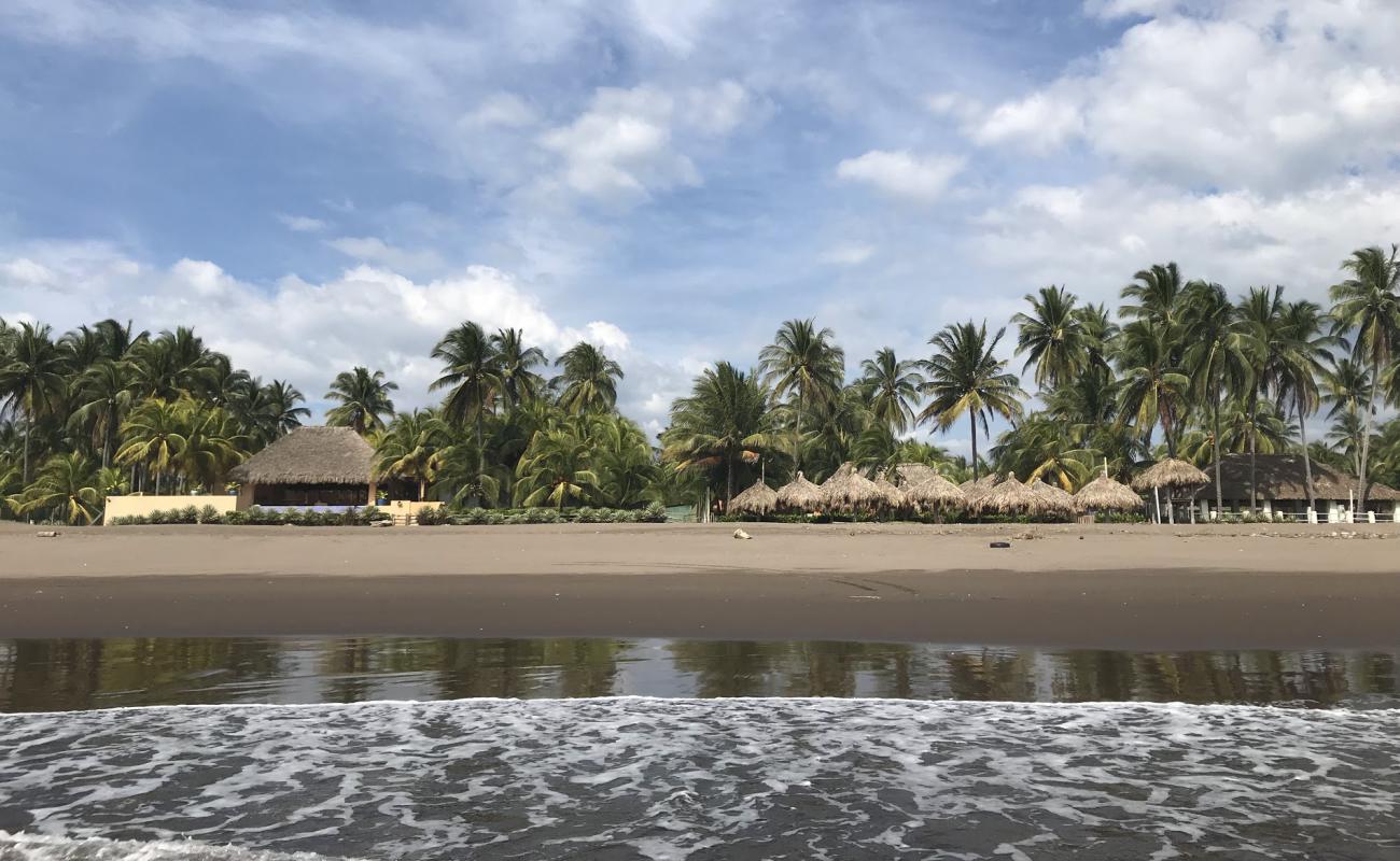 Foto de Costa Azul beach con arena oscura superficie