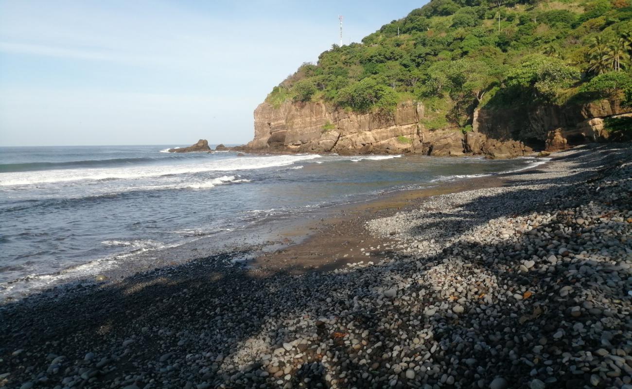 Foto de La Perla beach con guijarro gris superficie