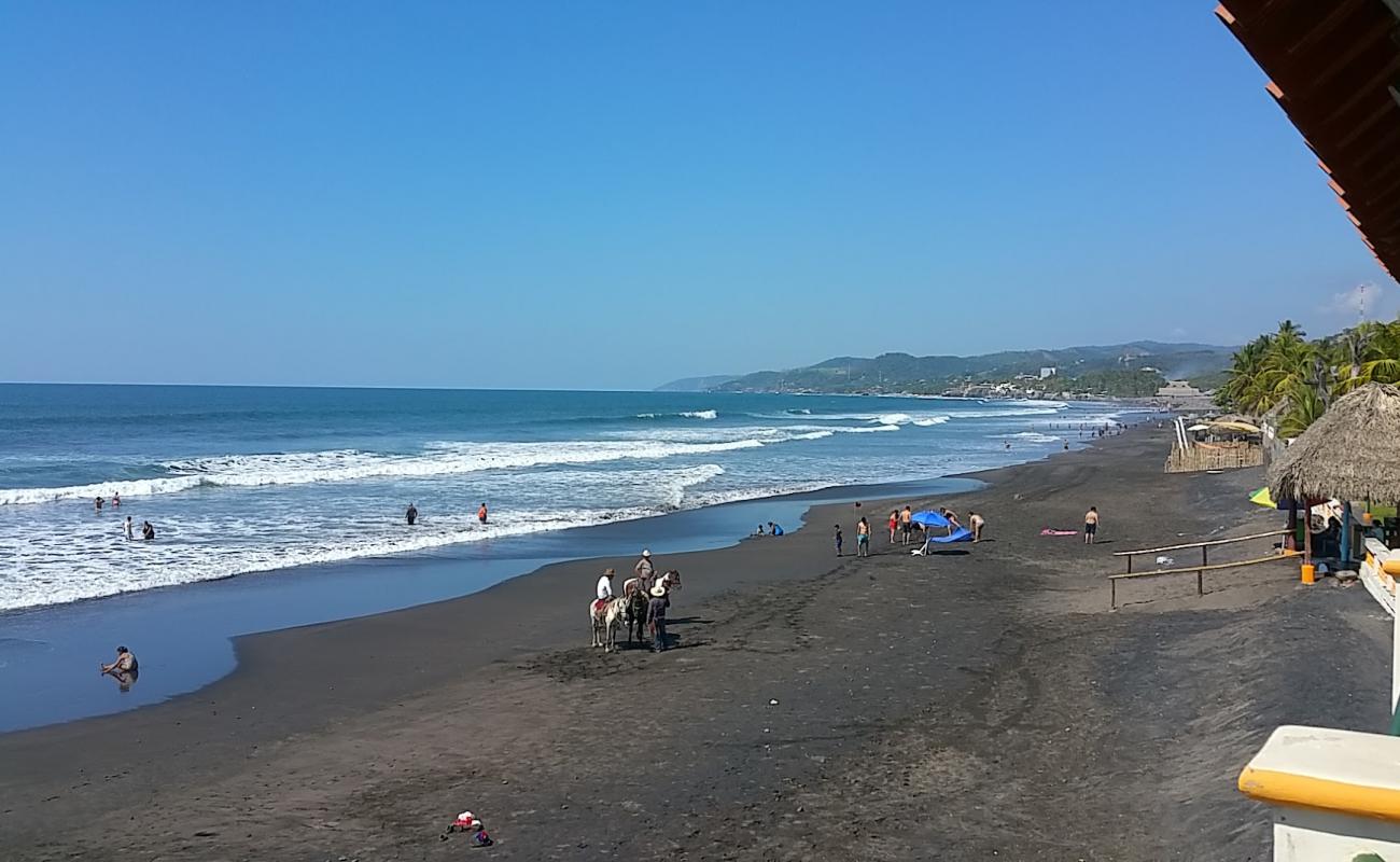 Foto de El Majahual beach con arena gris superficie