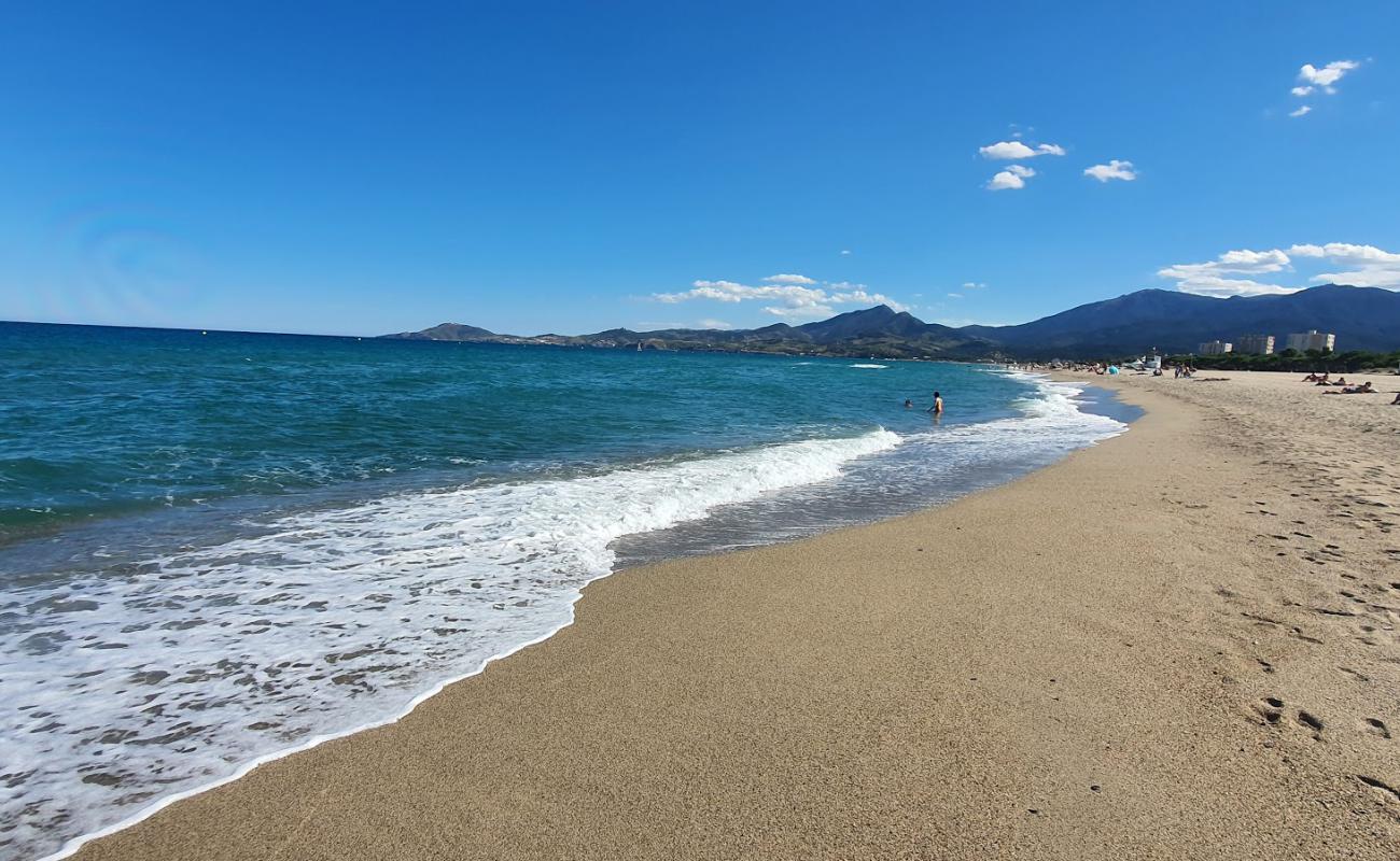 Foto de Playa de Pins con brillante arena fina superficie