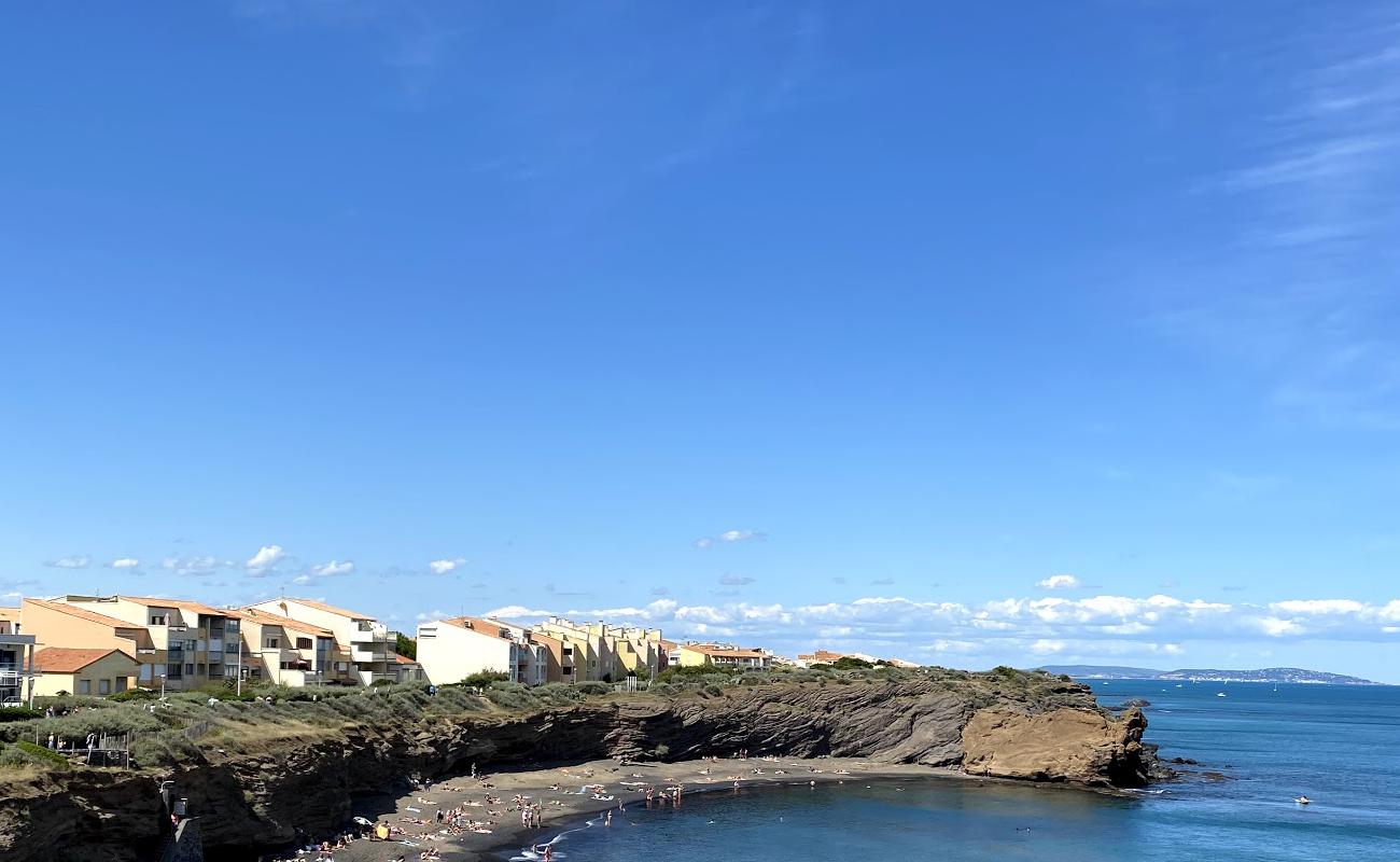 Foto de La Conque beach con guijarro fino claro superficie