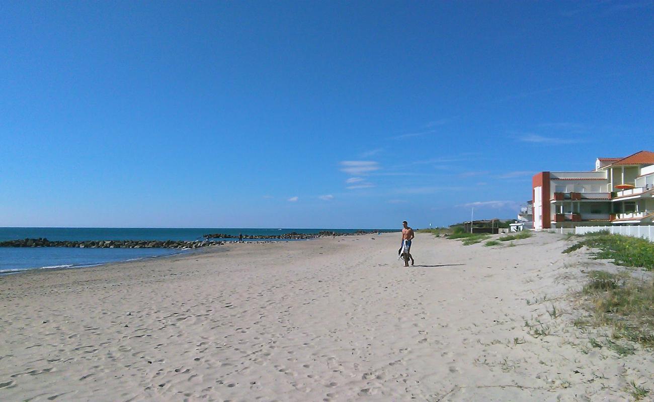 Foto de Frontignan plage con arena brillante superficie