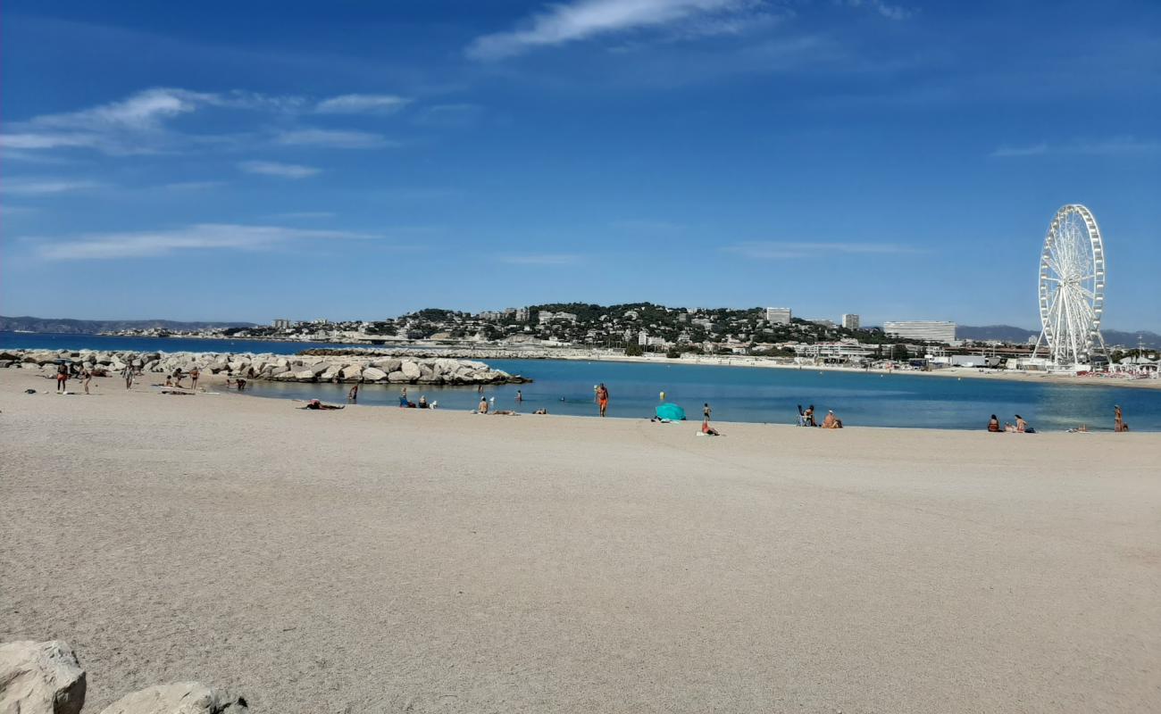 Foto de Playa de Huveaune con arena brillante superficie