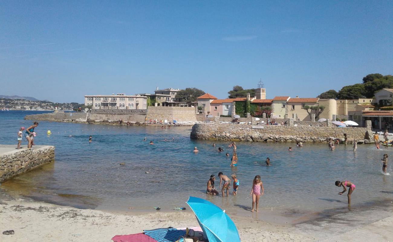 Foto de Bendor Plage con arena oscura superficie