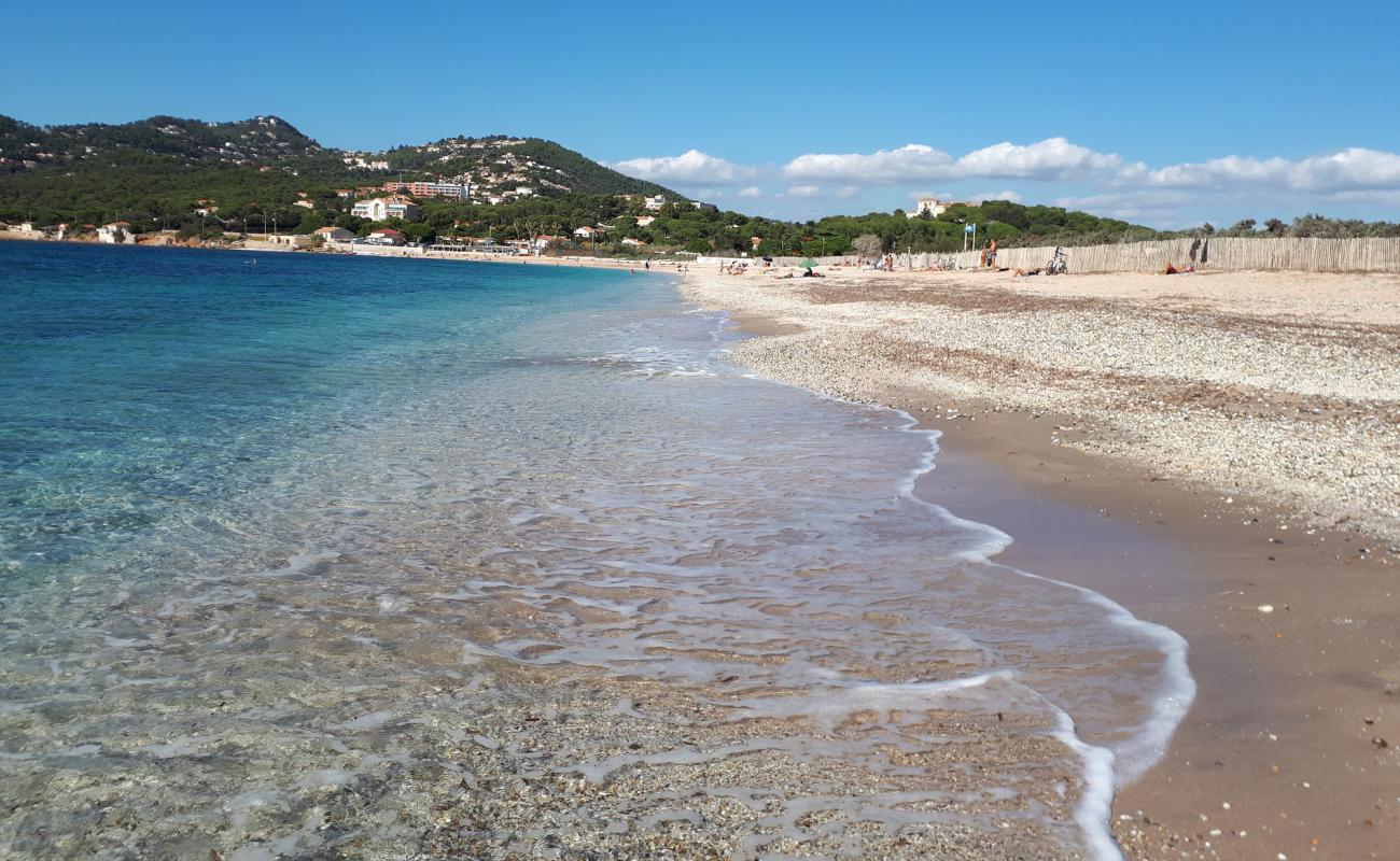 Foto de Playa de Almanarre con guijarro fino claro superficie