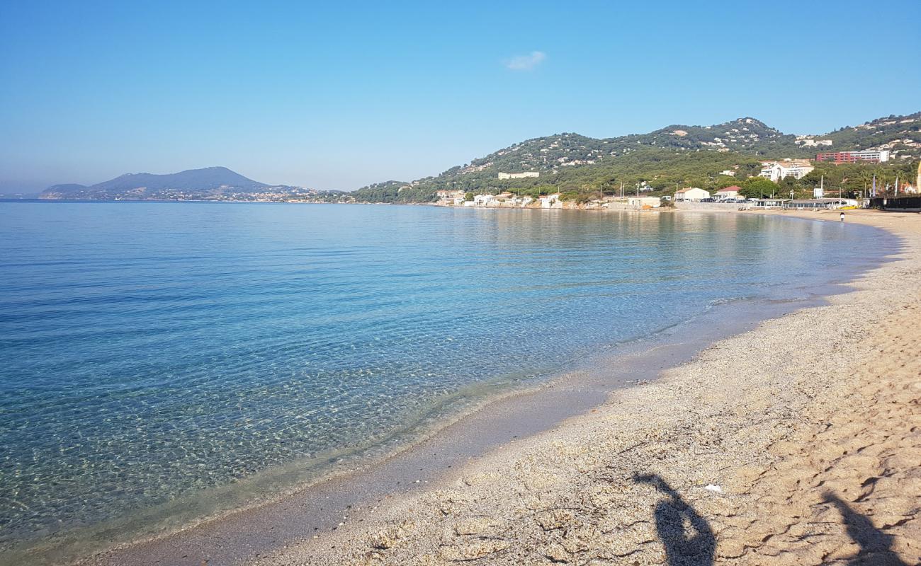 Foto de Plage de l'Almanarre II con guijarro fino claro superficie