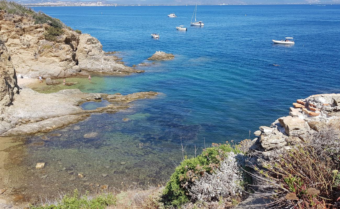 Foto de Arbanais beach con guijarro ligero superficie