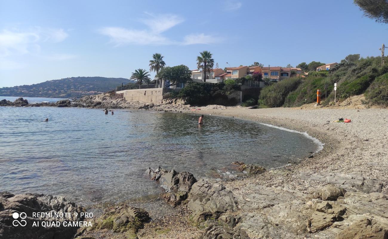 Foto de Petit Boucharel beach con arena fina y guijarros superficie