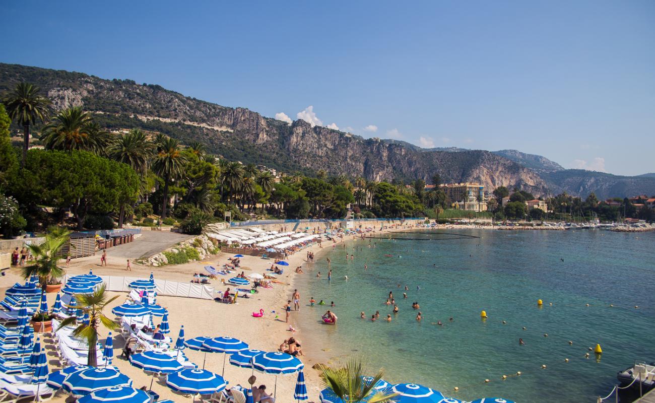 Foto de Playa de Villefranche-sur-Mer con arena brillante superficie