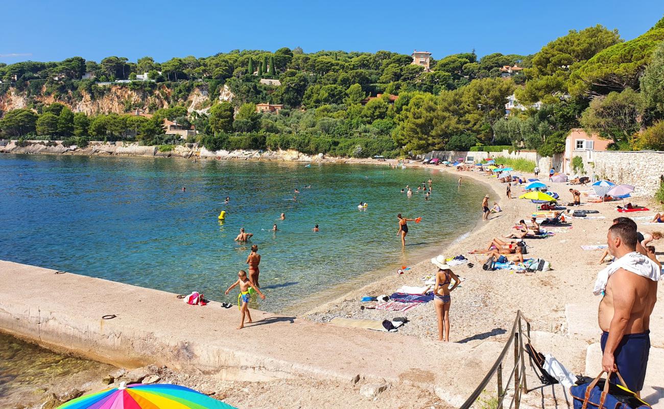 Foto de Plage de la Fosse con guijarro ligero superficie