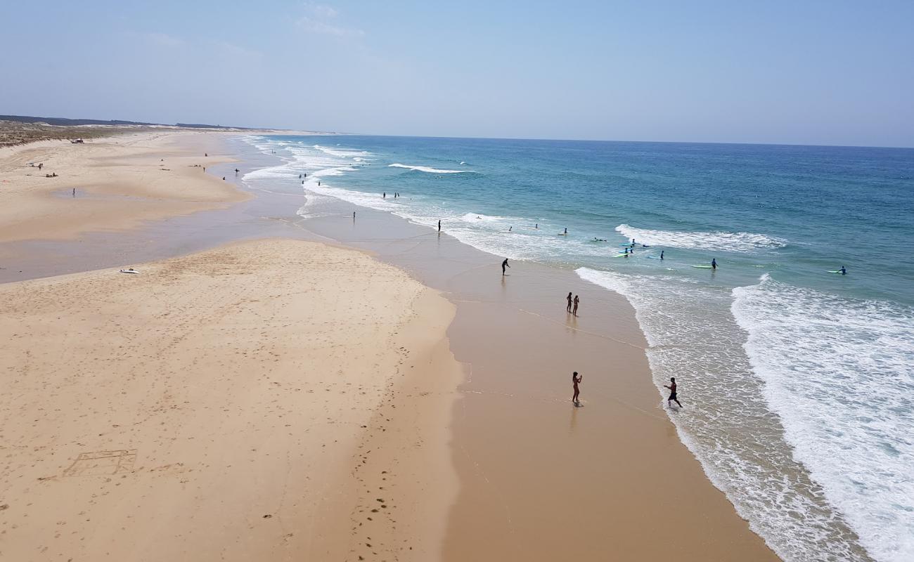 Foto de Plage de la Salie Nord con arena fina blanca superficie