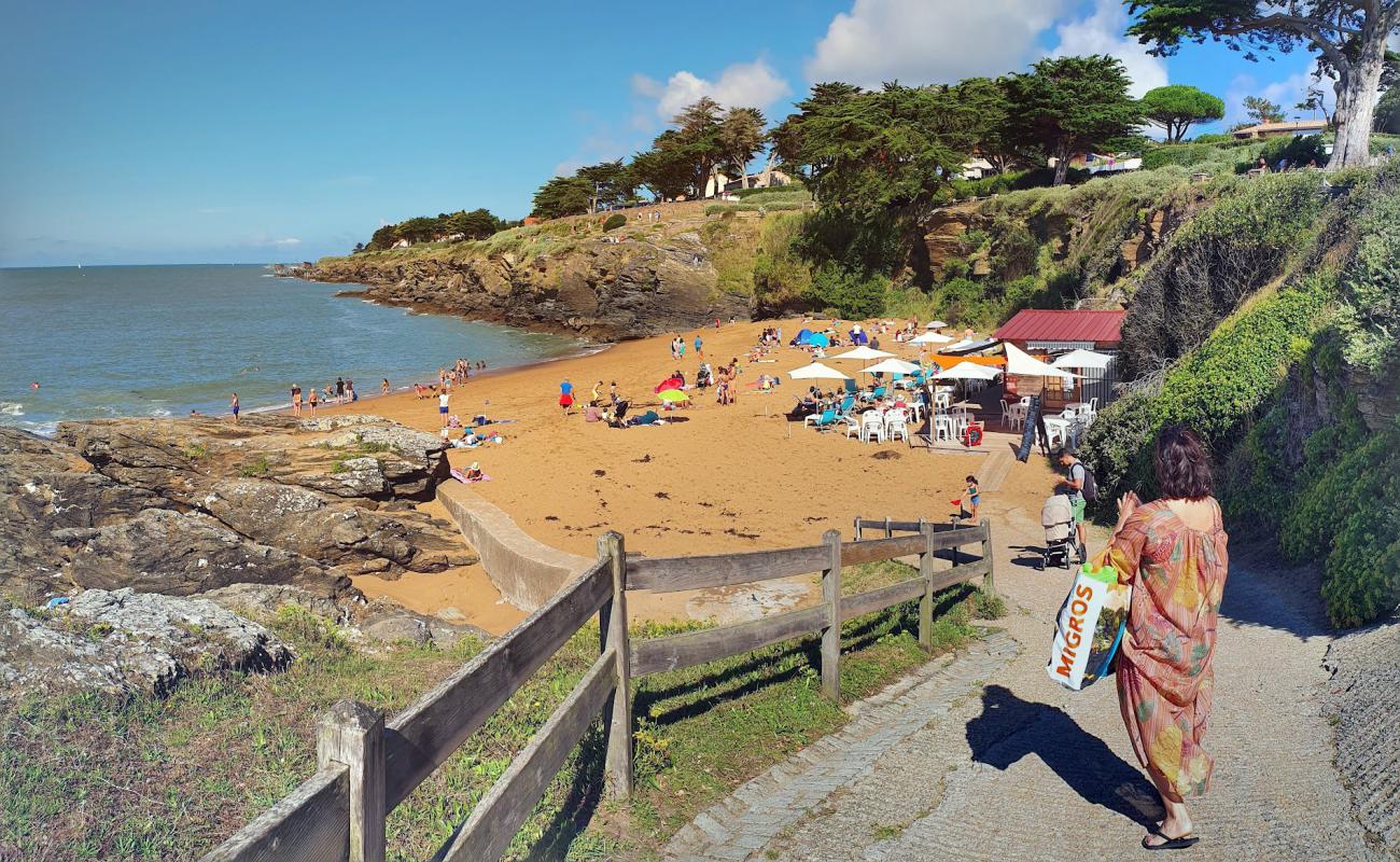 Foto de Plage des Sablons con arena brillante superficie