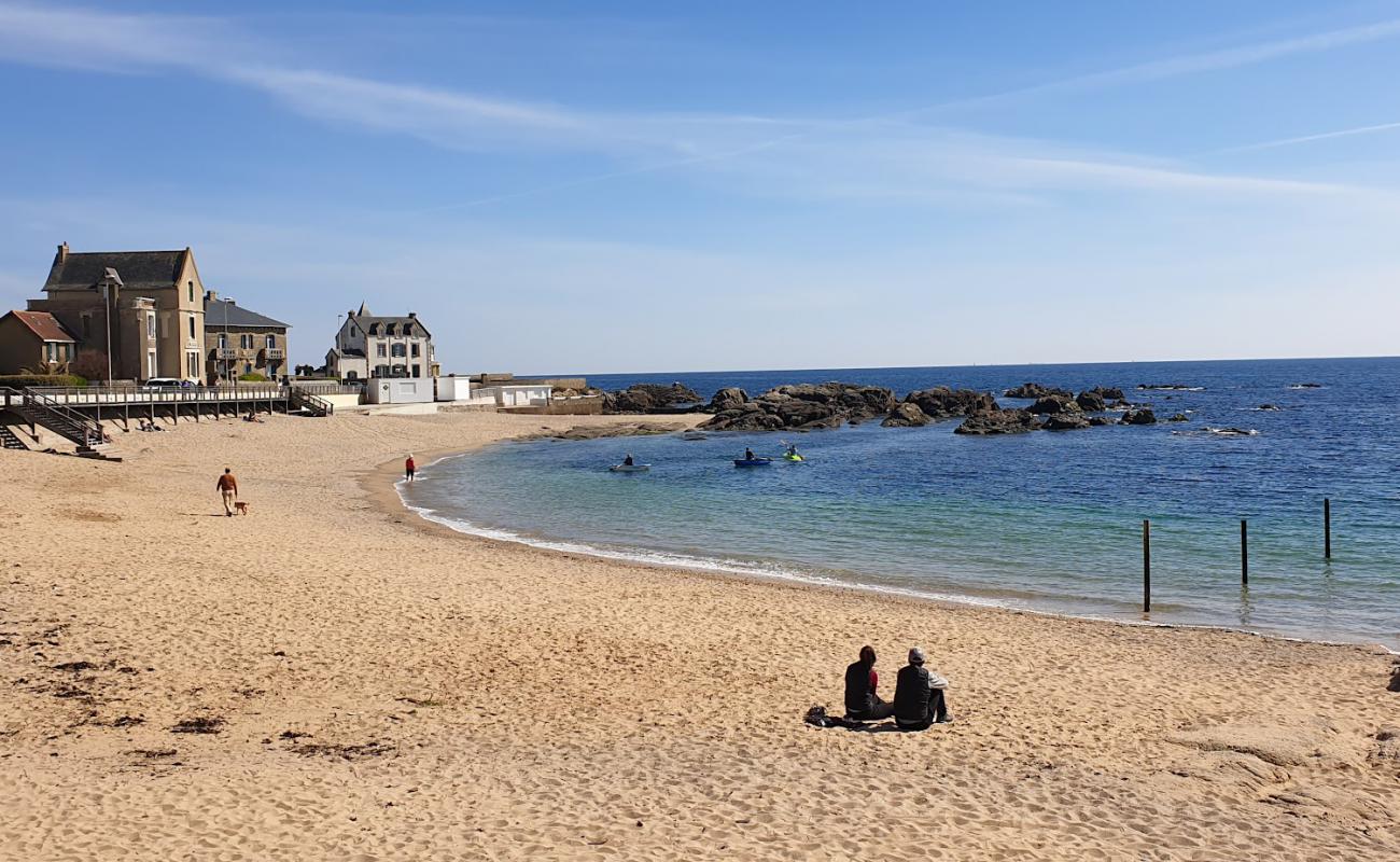 Foto de Plage du port Lin con arena brillante superficie