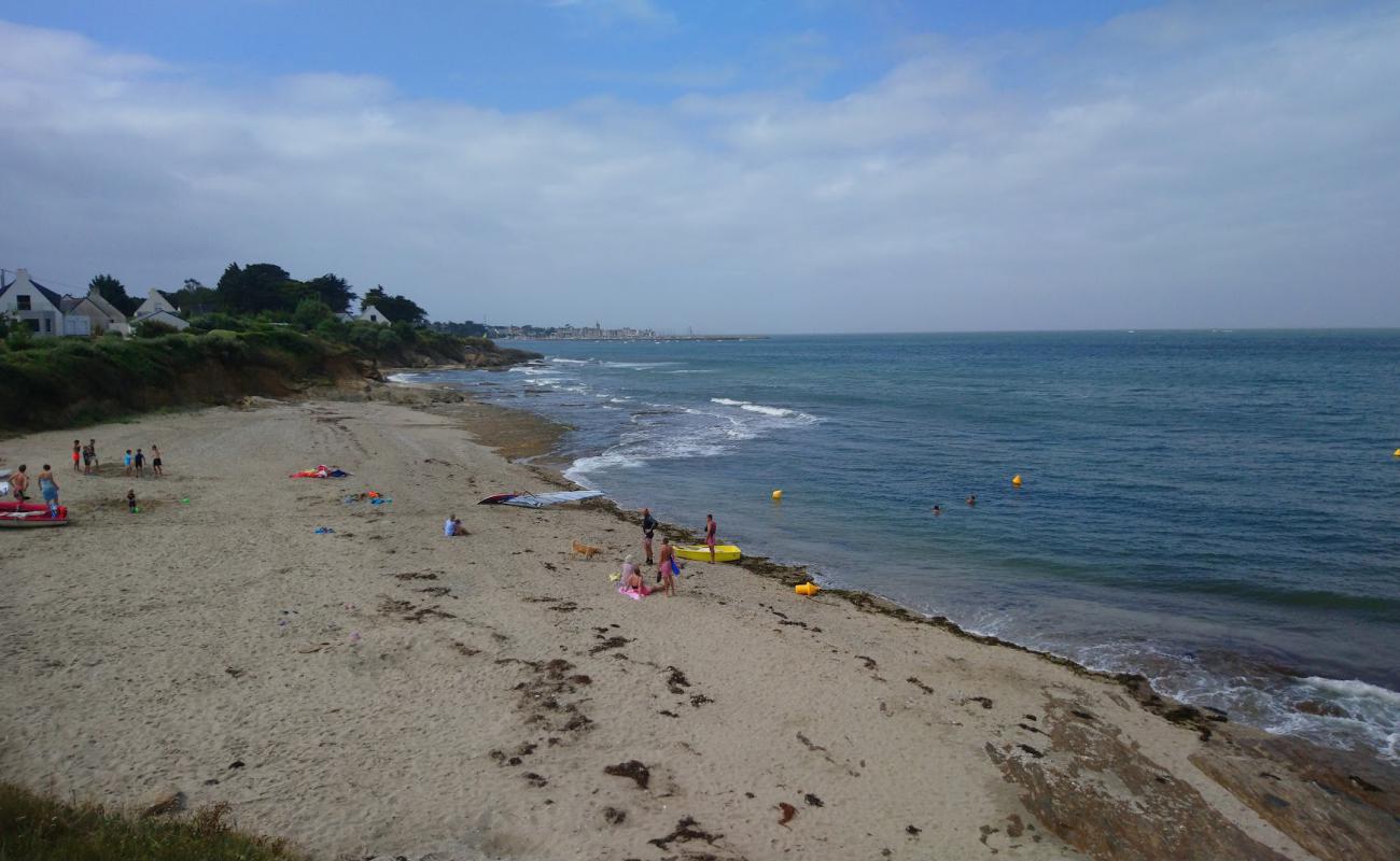 Foto de Plage Port-au-Loup con arena brillante superficie