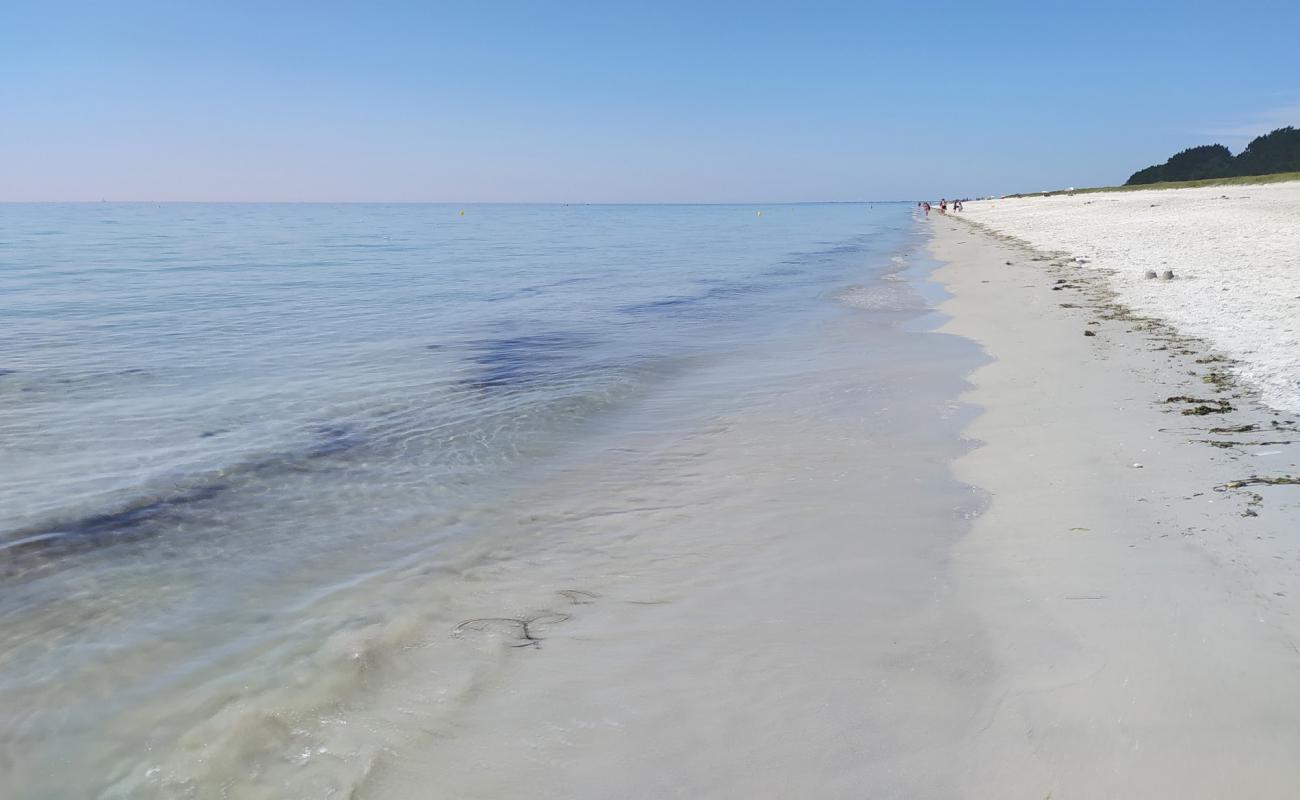 Foto de Plage de kerambigorn con guijarro fino blanco superficie