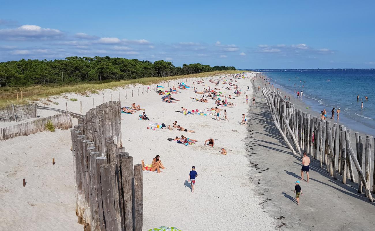 Foto de Plage de Cleut Rouz con arena blanca superficie