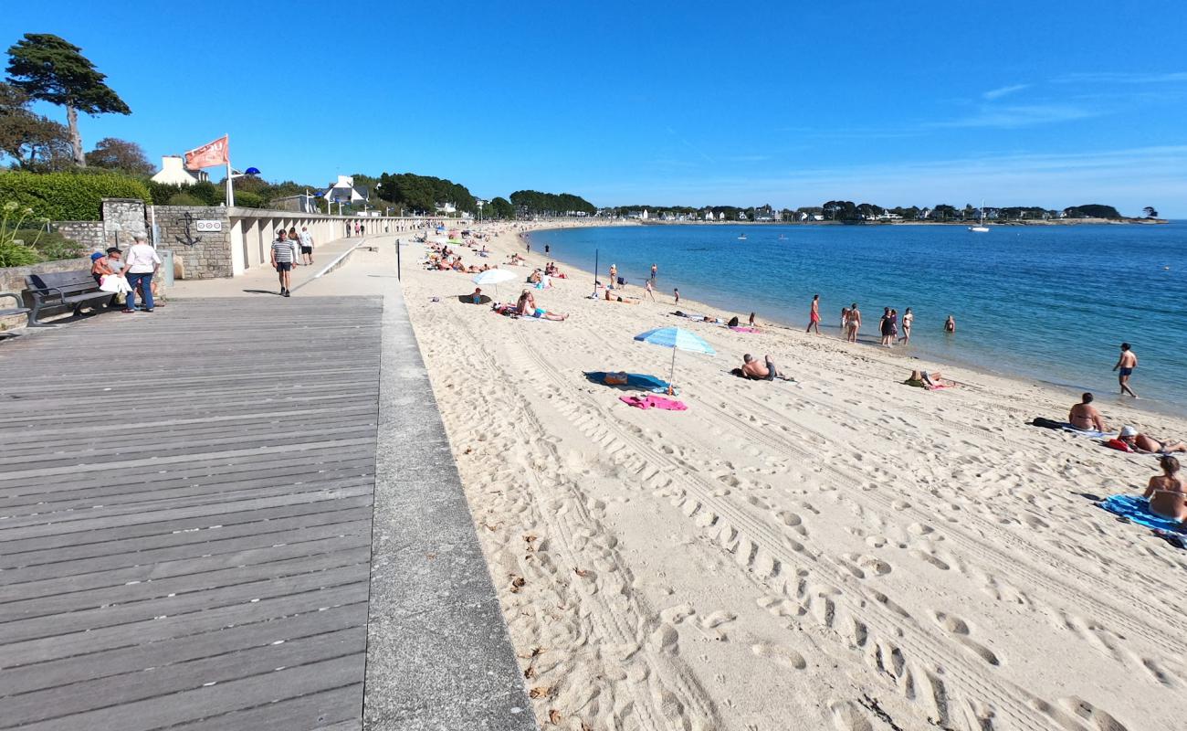 Foto de Playa de Benodet con arena brillante superficie