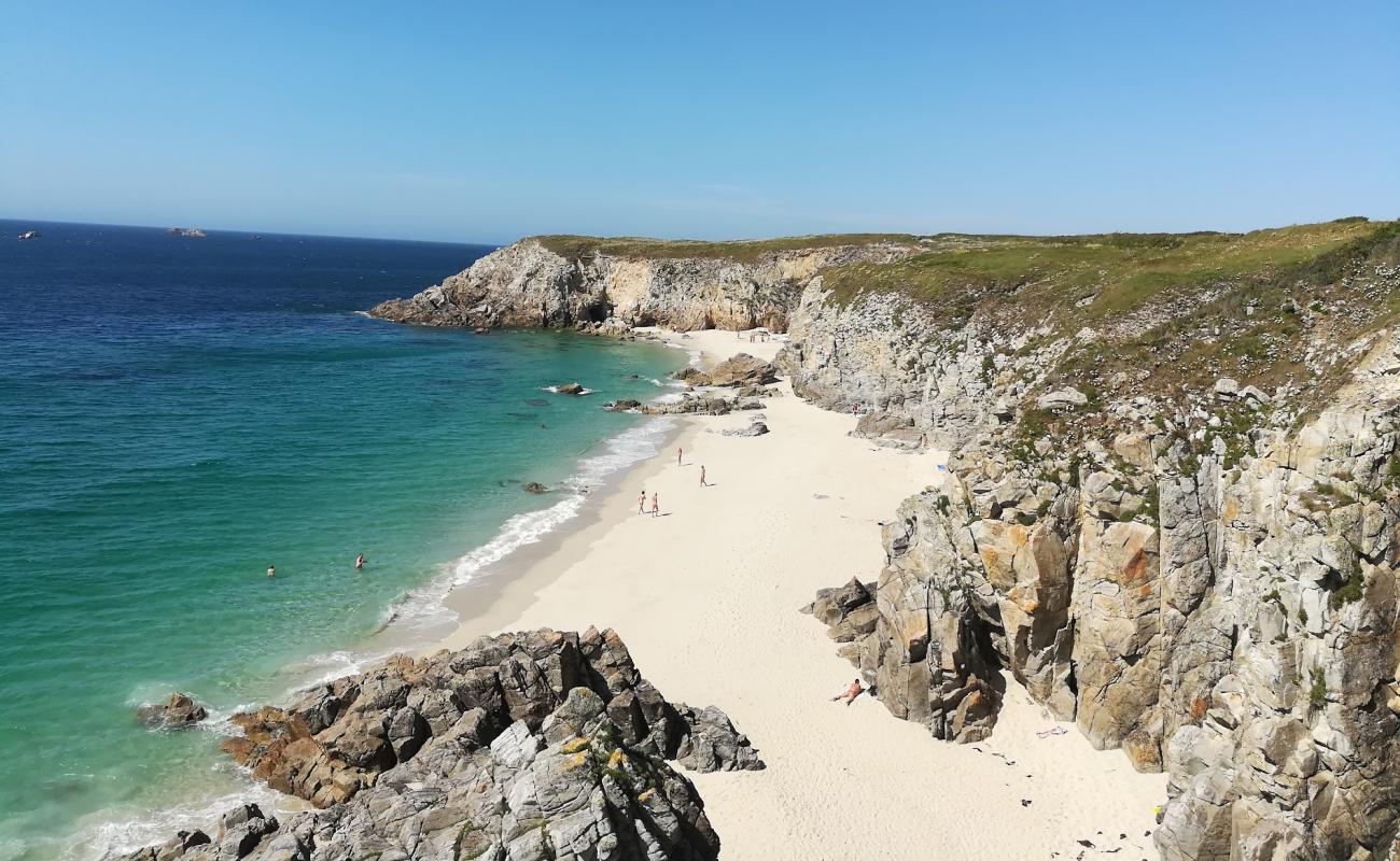 Foto de Plage des Charettes con arena brillante superficie