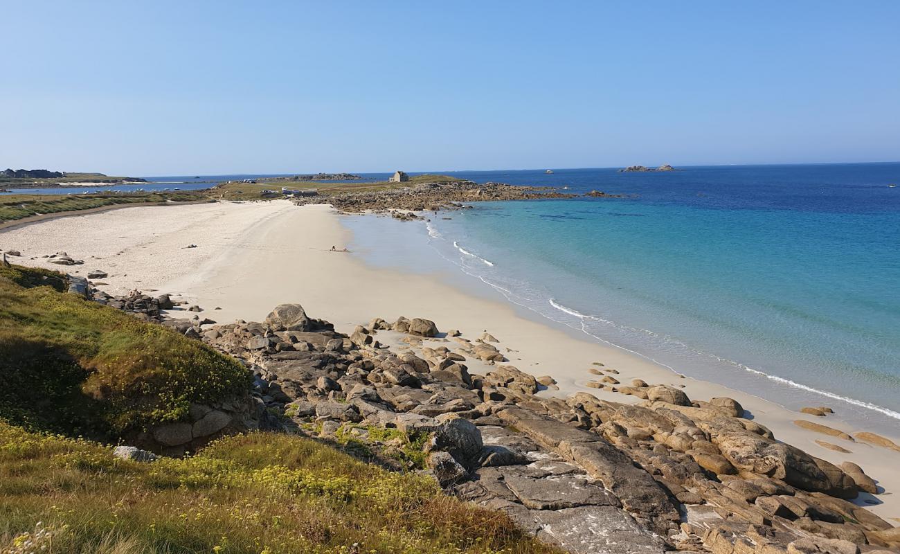 Foto de Plage de Porsguen con arena blanca superficie