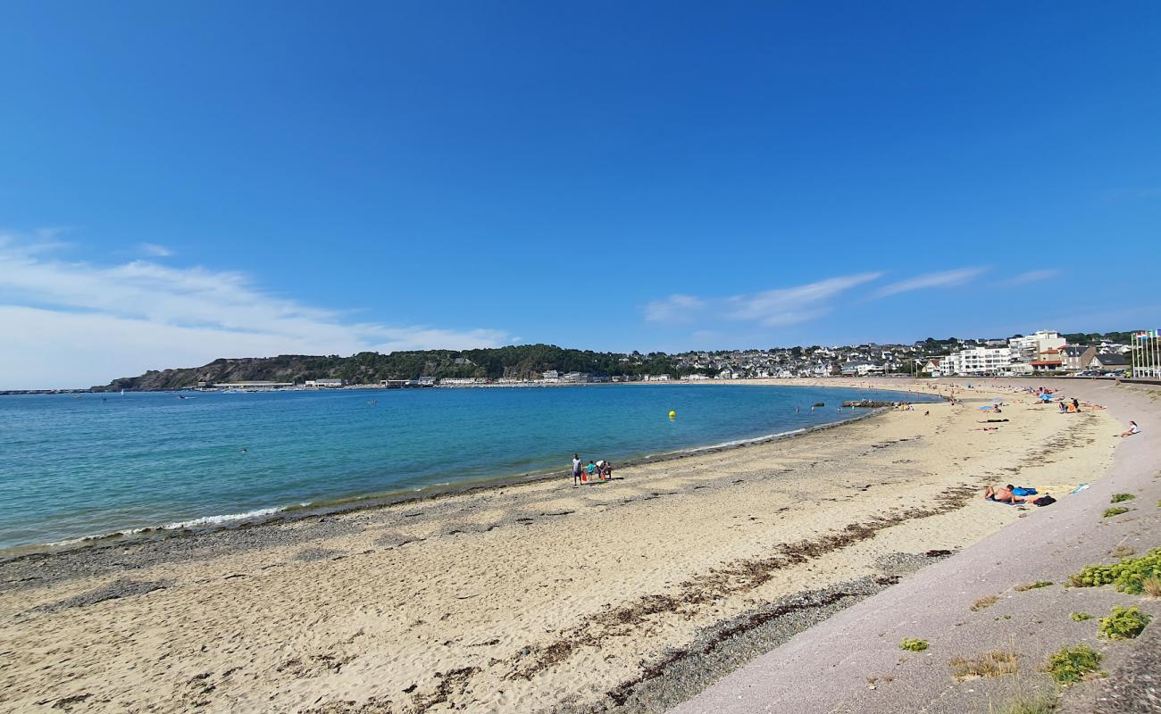 Foto de Plage du Centre con arena brillante superficie