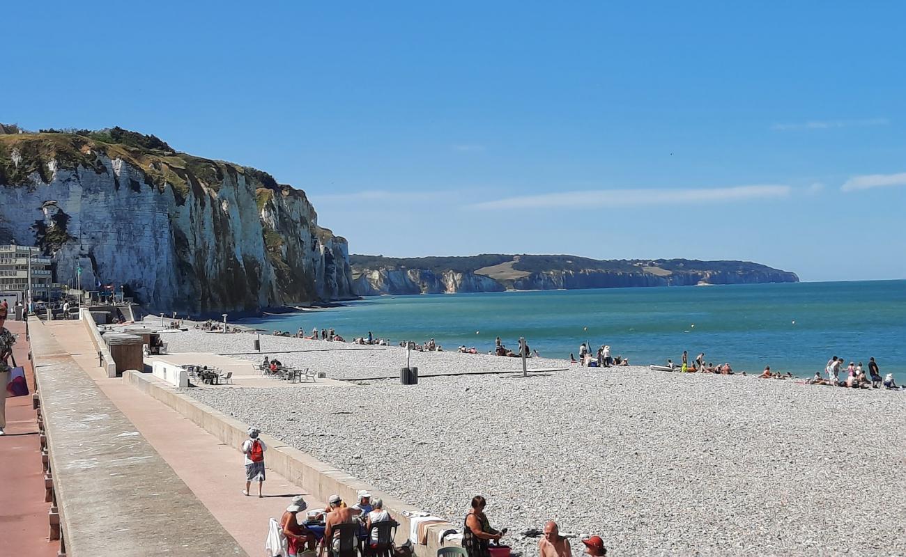 Foto de Playa de Dieppe con guijarro gris superficie