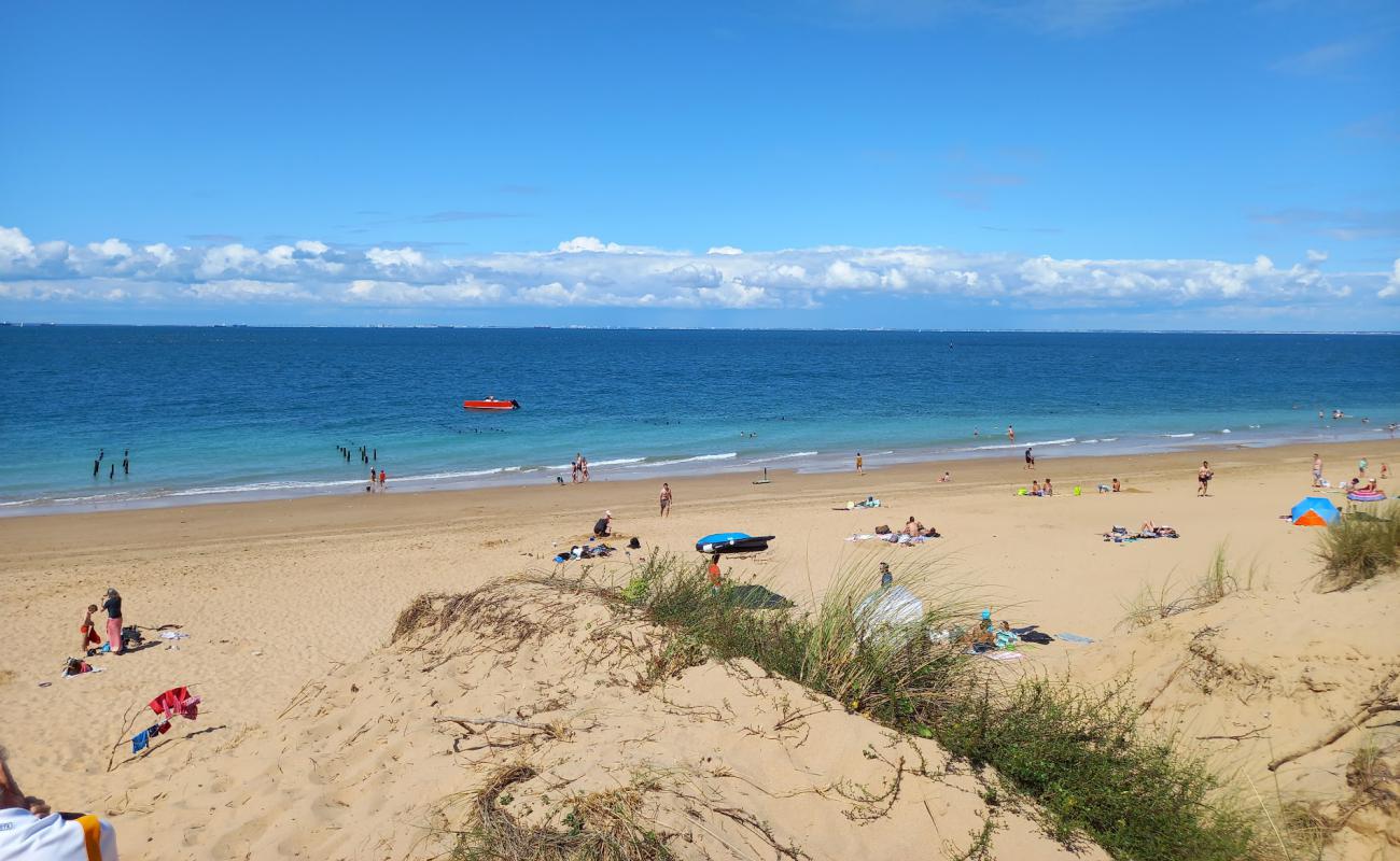 Foto de Plage Des Saumonards con arena brillante superficie