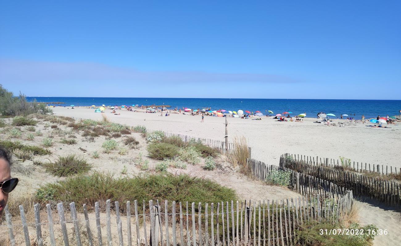 Foto de Plage des Aresquiers con arena brillante superficie