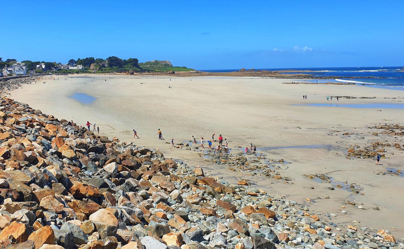 Foto de Plage de Primel con arena brillante superficie