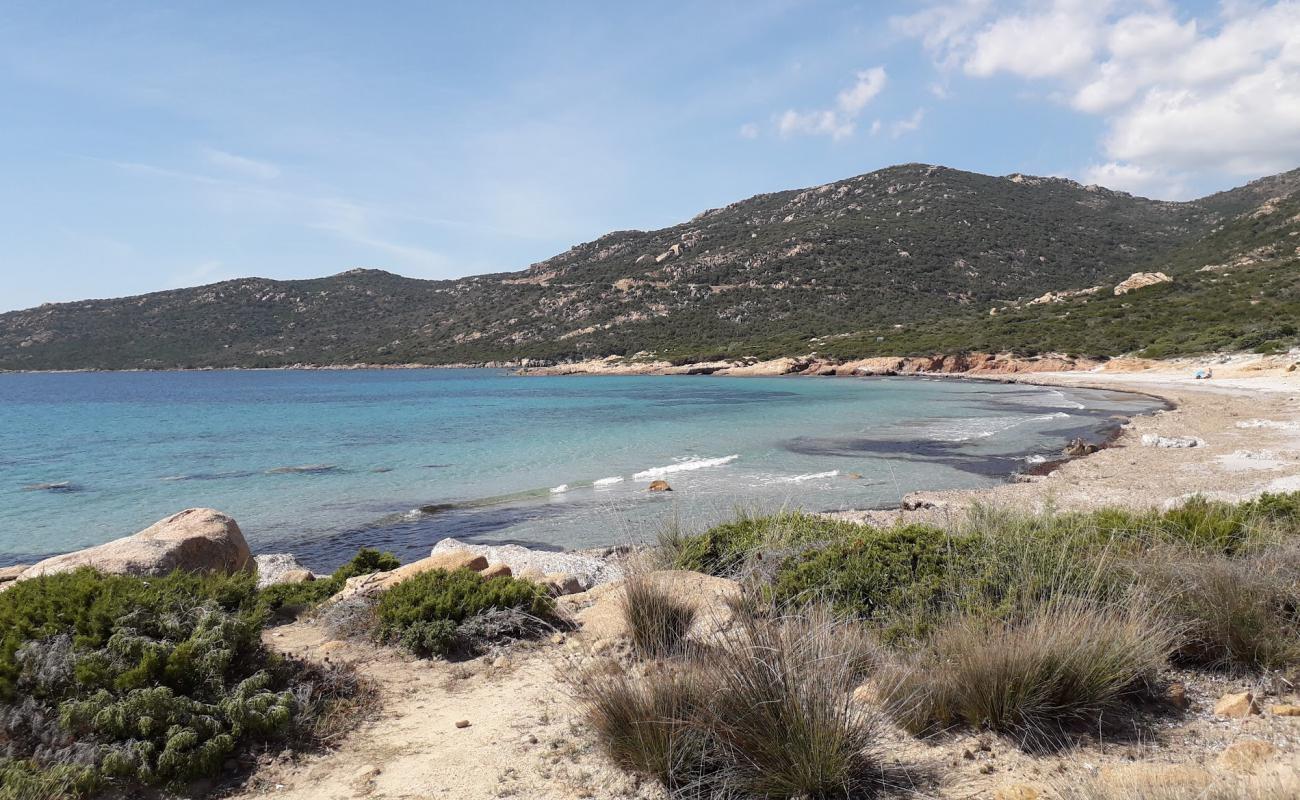 Foto de Plage de Mucchiu Biancu con arena brillante superficie