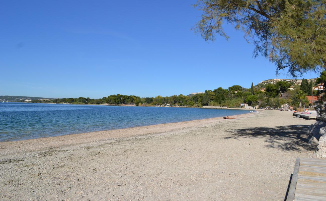 Foto de Plage des Marettes con guijarro fino gris superficie