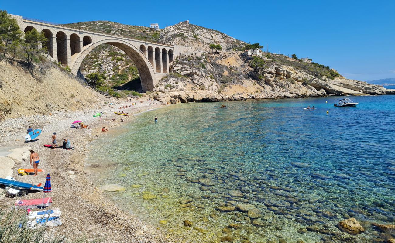 Foto de Plage de Eaux Salees con guijarro ligero superficie